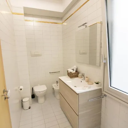 Emilei 25 * Verona